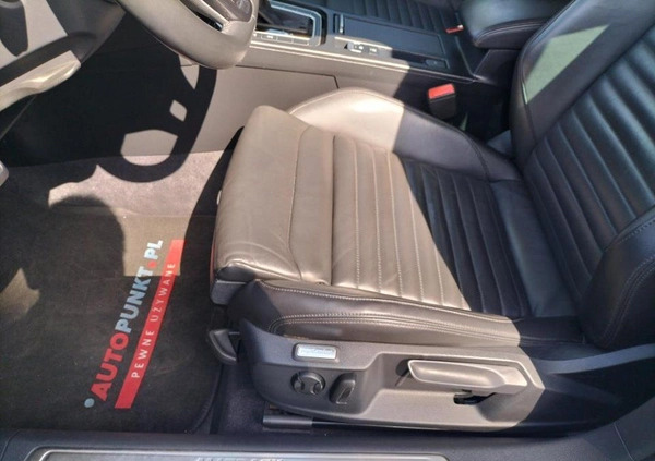 Volkswagen Passat cena 109900 przebieg: 135094, rok produkcji 2019 z Sanok małe 596